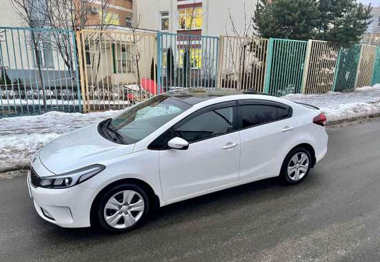 Продам срочно авто Kia Cerato