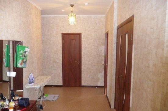 Продам трехкомнатную квартиру в Краснодар.Жилая площадь 94,60  кв.м.Этаж 3.Дом монолитный. в Краснодаре
