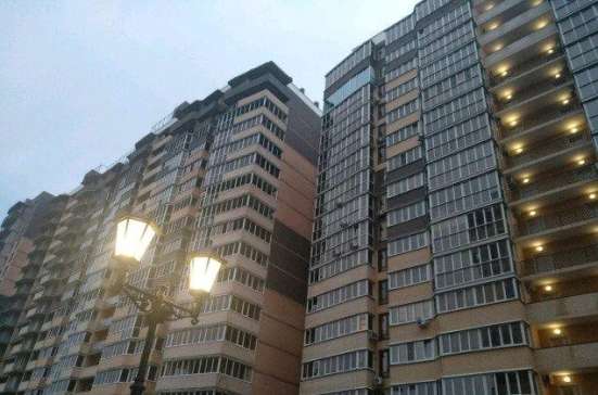 Продам однокомнатную квартиру в Краснодар.Жилая площадь 43  кв.м.Этаж 12.Дом монолитный.