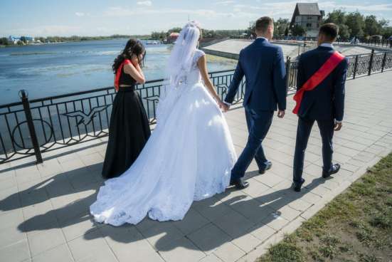 Продам свадебное платье