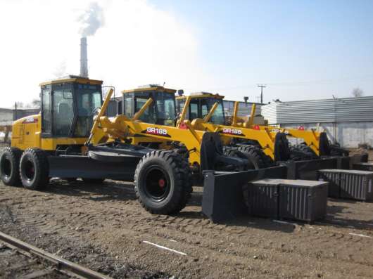 Автогрейдер XCMG GR180