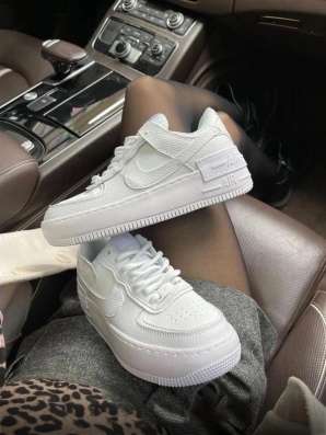 Кроссовки женские Nike в Белгороде фото 3