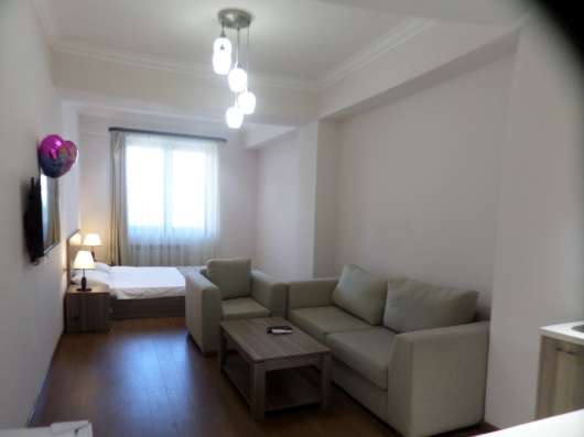 В центре Еревана, Возле площади Республики, Studio