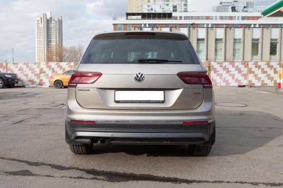 Volkswagen Tiguan, 2018 года в Москве фото 9