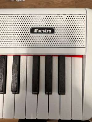 Продам цифровое пианино Maestro в Москве