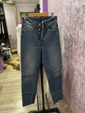 Женские джинсы