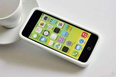 Чехол iPhone 5c силиконовый + защитная п в Санкт-Петербурге