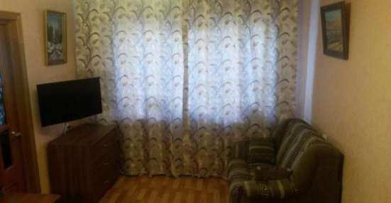 Продам двухкомнатную квартиру в Подольске. Жилая площадь 44 кв.м. Этаж 1. Дом панельный.