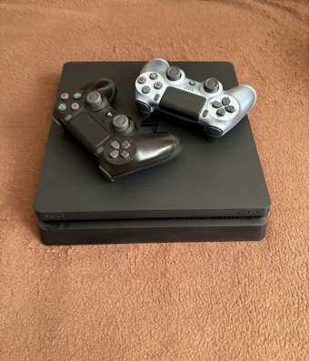 PlayStation 4 Slim 1 Tb