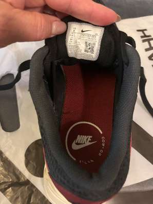 Кроссовок только правый Nike в Санкт-Петербурге