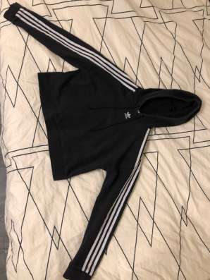 Укорочённая толстовка Adidas в Москве фото 3