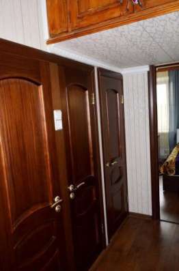 Продам трехкомнатную квартиру в г.Котельники. Жилая площадь 69 кв.м. Дом панельный. Есть балкон. в Котельниках фото 3