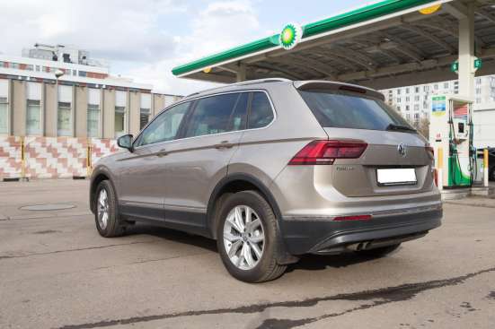 Volkswagen Tiguan, 2018 года в Москве фото 12