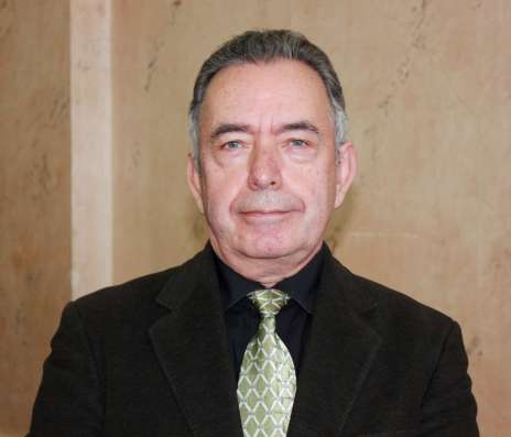Юрий, 78 лет, хочет познакомиться