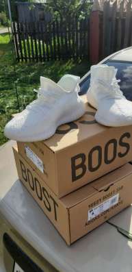 Кросовки Adidas YEEZY в Перми