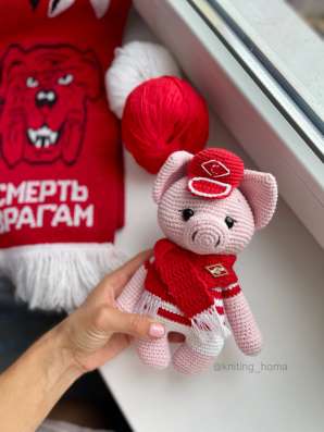 Игрушка Хрюшка Спартак ручной работы