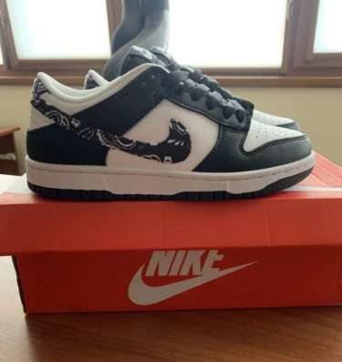 Nike Dunk Low
