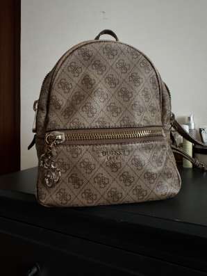 Рюкзак Guess