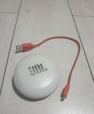 Беспроводные наушники JBL FREE