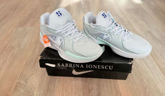 Кроссовки Nike в Казани фото 3