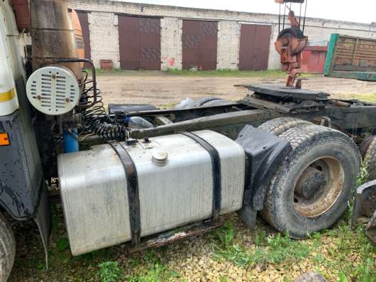МАЗ 6422 тягач 1997 в Гатчине
