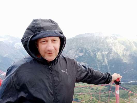 Oleg, 49 лет, хочет пообщаться