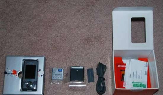 Sony Ericsson W580i (оригинал. комплект) в Москве фото 5