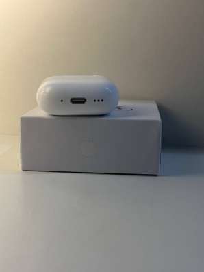 AirPods 4 в Санкт-Петербурге фото 5