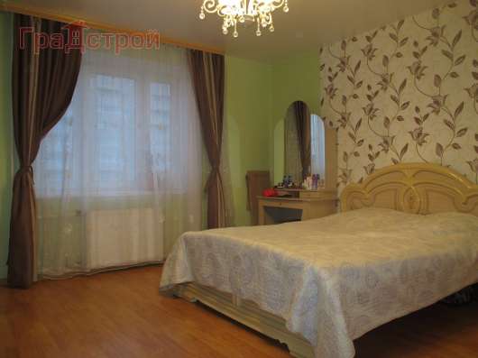 Продам четырехкомнатную квартиру в Вологда.Жилая площадь 92,10  кв.м.Этаж 4.Есть Балкон.
