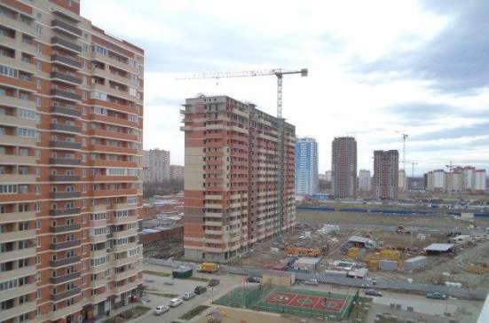 Продам однокомнатную квартиру в Краснодар.Жилая площадь 38  кв.м.Этаж 3.Дом кирпичный.