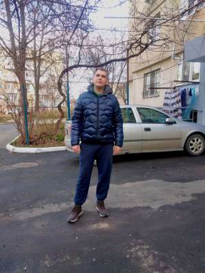 Максим, 26 лет, хочет познакомиться