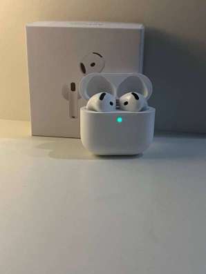 AirPods 4 в Санкт-Петербурге