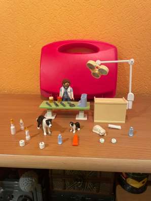PLAY MOBIL набор: чемодан-ветеринарная клиника