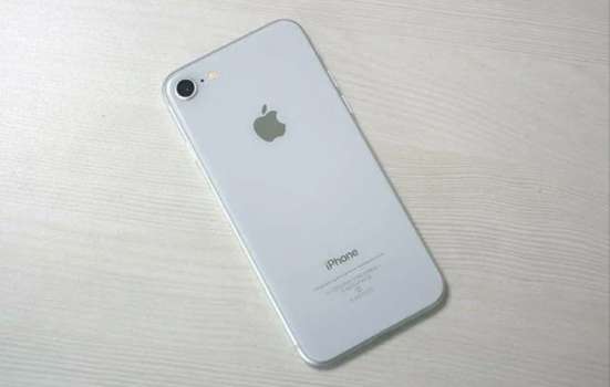 iphone 8 белый на 128 Гб