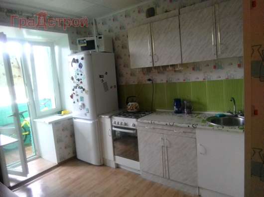 Продам однокомнатную квартиру в Вологда.Жилая площадь 38,40  кв.м.Дом кирпичный.Есть Балкон.