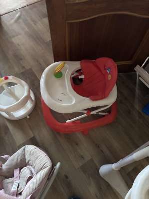 Продам 2 детских столика, велосипед