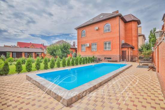 Продам дом в Ростов-на-Дону.Жилая площадь 380  кв.м.