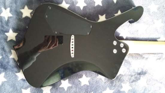 Электрогитара IBANEZ Iceman Mikro GICM21 фото 7