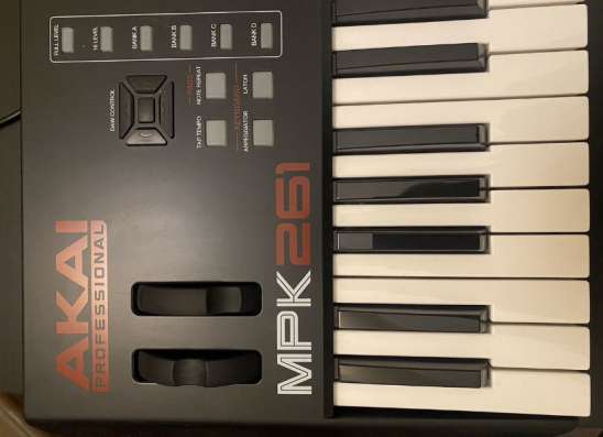 MIDI-клавиатура AKAI MPK 261 в Санкт-Петербурге фото 5