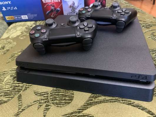 Sony playstation 4 slim 1 tb