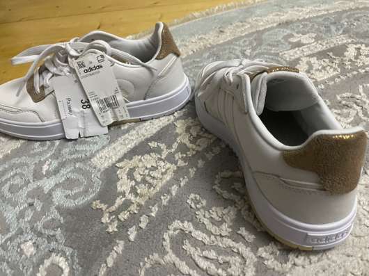 Adidas кроссовки