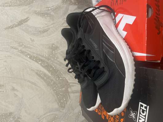 Кроссовки Reebok