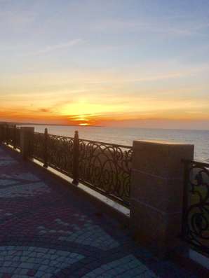 Меняю два дома на Азовском море на Москву