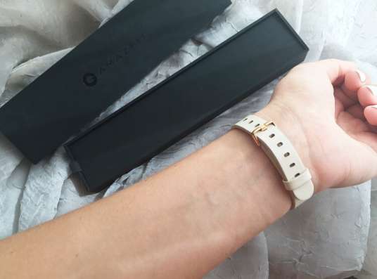 Фитнес-браслет Xiaomi Amazfit Band White в Москве