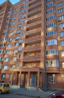 Продам двухкомнатную квартиру в г.Котельники. Жилая площадь 71 кв.м. Этаж 2. Дом монолитный.