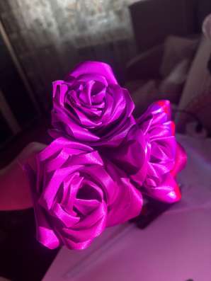 Розы из атласной ленты