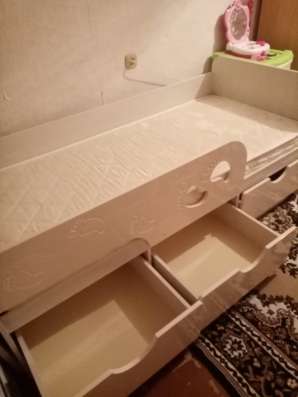 Детская кровать (новая)
