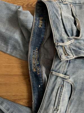 Джинсы Guess в Москве