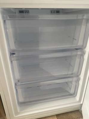 Продам холодильник Leran в Тобольске