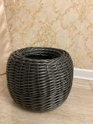 Кашпо из искусственного ротанга в Тюмени